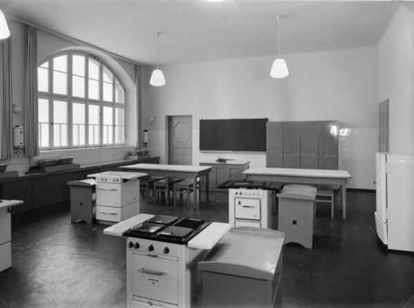 Schulk&uuml;che 1953